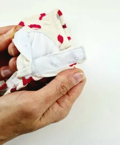 Bañador pañal · Corazones