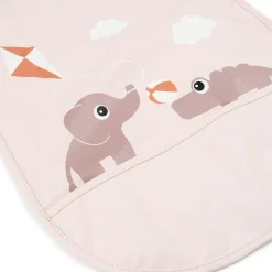 Babero con velcro Playground Powder · Done by Deer