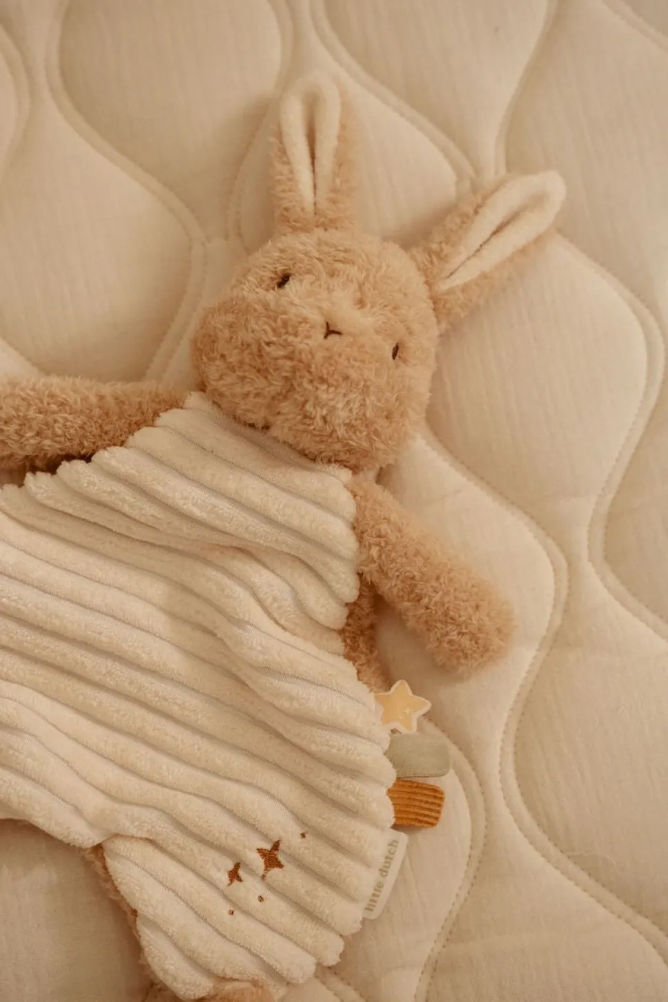 Doudou conejito Newborn Natural · Little Dutch