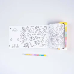 Juego de bolsillo para colorear Atlas+8 pinturas · OMY