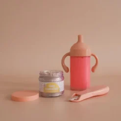 Pack cumpleaños Biberón Mágico y Potito con cuchara para muñecos · Tiny Harlow