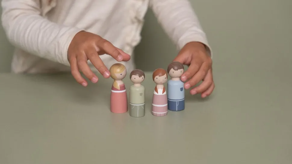 Set familia rosa Casa de Muñecas Madera FSC · Little Dutch
